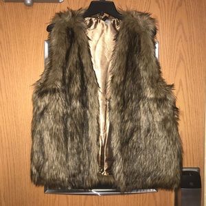 H&M Faux fur brown vest